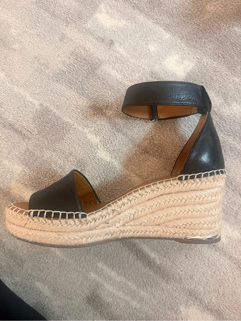 Franco Sarto size 7M wedge sandals